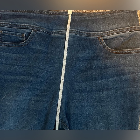 Sofia by Sofia Vergara Melissa Blue High Rise Flare Jeans - Picture 7 of 8